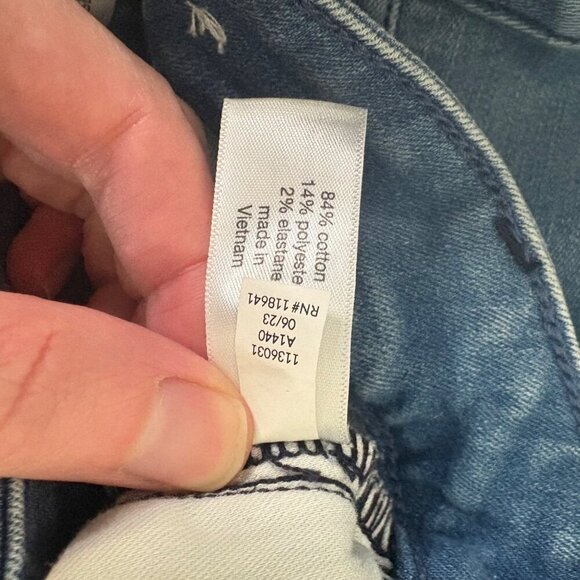 Lane Bryant Signature Fit Flex Magic Waistband High Rise Flare Jeans Size 26 - Picture 13 of 14